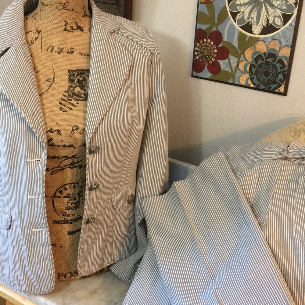 Cynthia Steffe 2PC Seersucker Blue/White Amazing - Picture 8 of 8